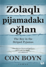 Zolaqlı pijamalı oğlan