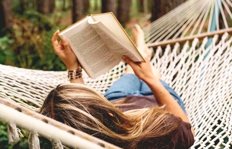 Daha çox kitab oxumaq üçün bir neçə məsləhət Daha çox kitab oxumaq üçün bir neçə məsləhət
